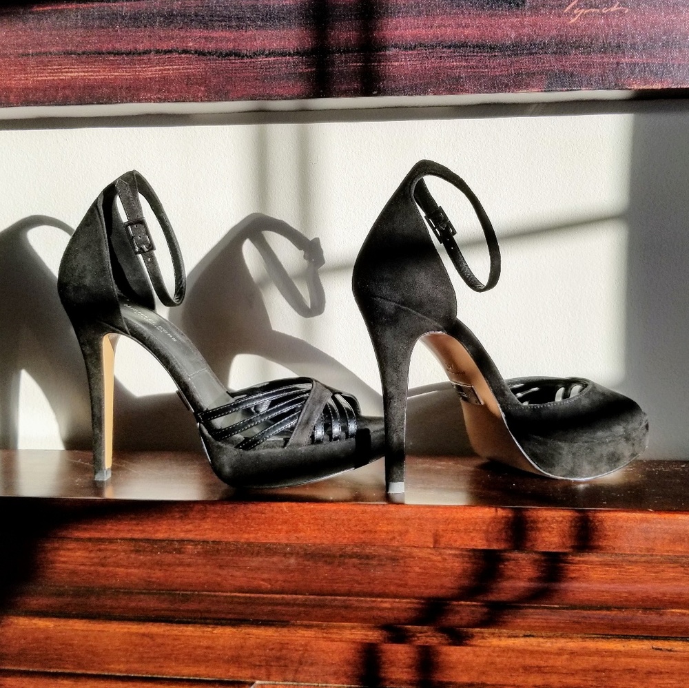 Michael Kors: Sandals - Picture 2 of 6